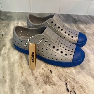 🌀Native Kids Sneakers in Gray with Blue Soles NWT